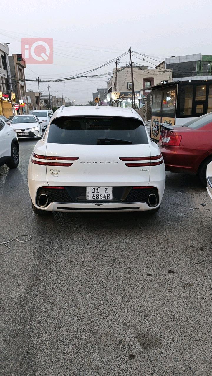 Genesis GV70